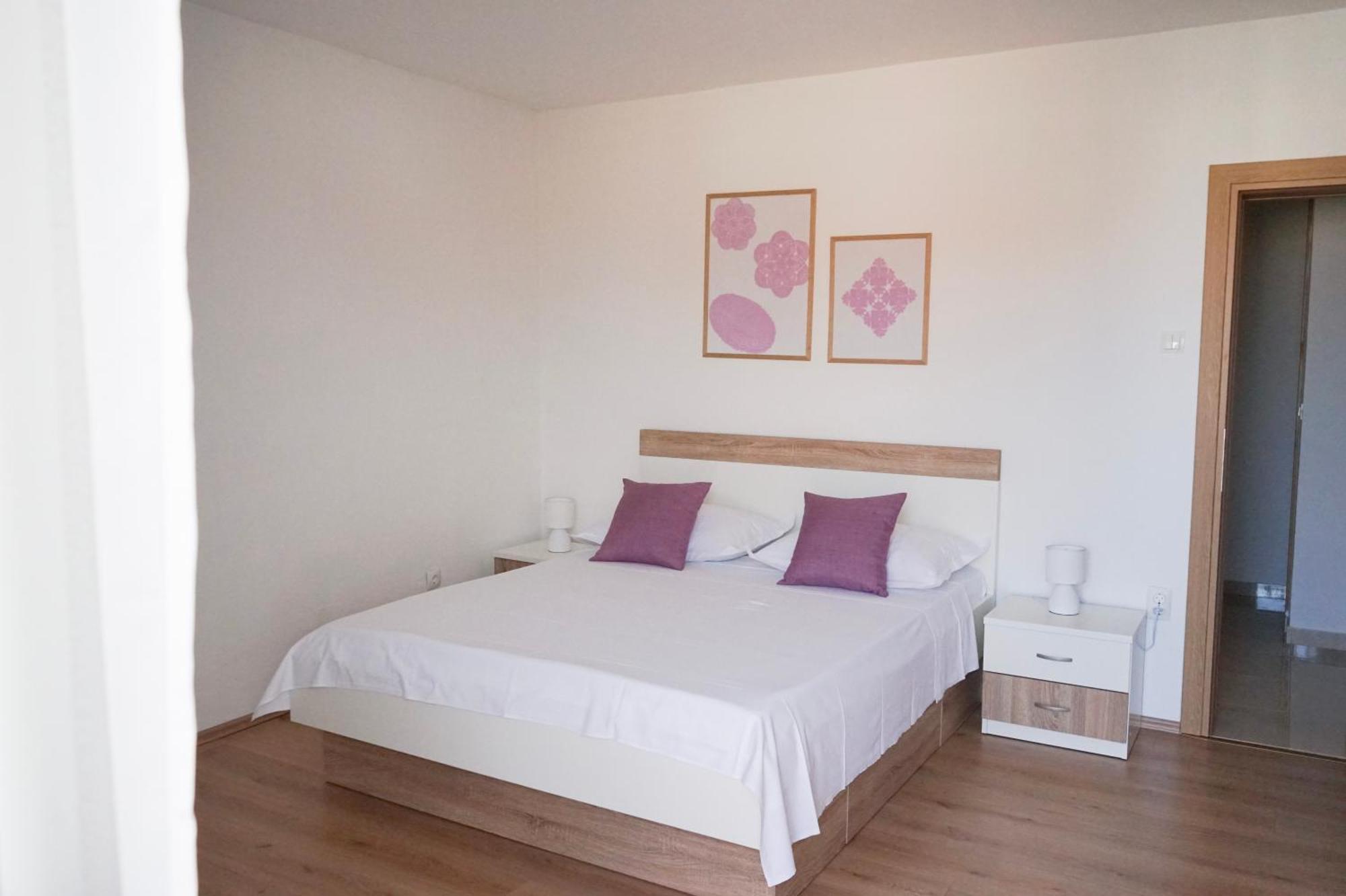 Apartments Rose Makarska Exterior foto