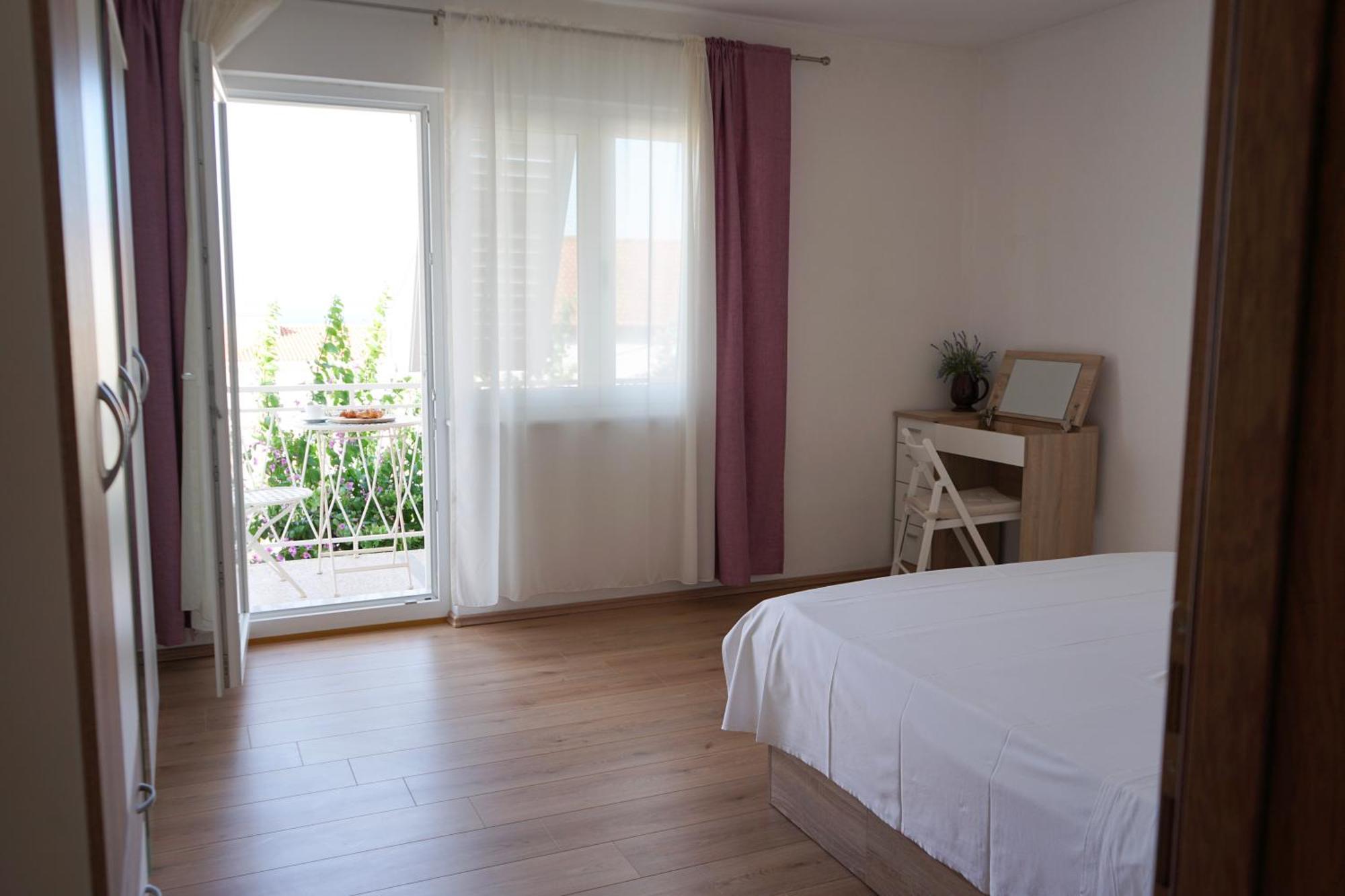 Apartments Rose Makarska Exterior foto