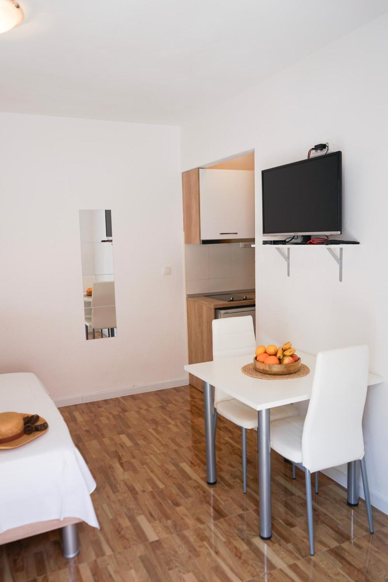 Apartments Rose Makarska Exterior foto