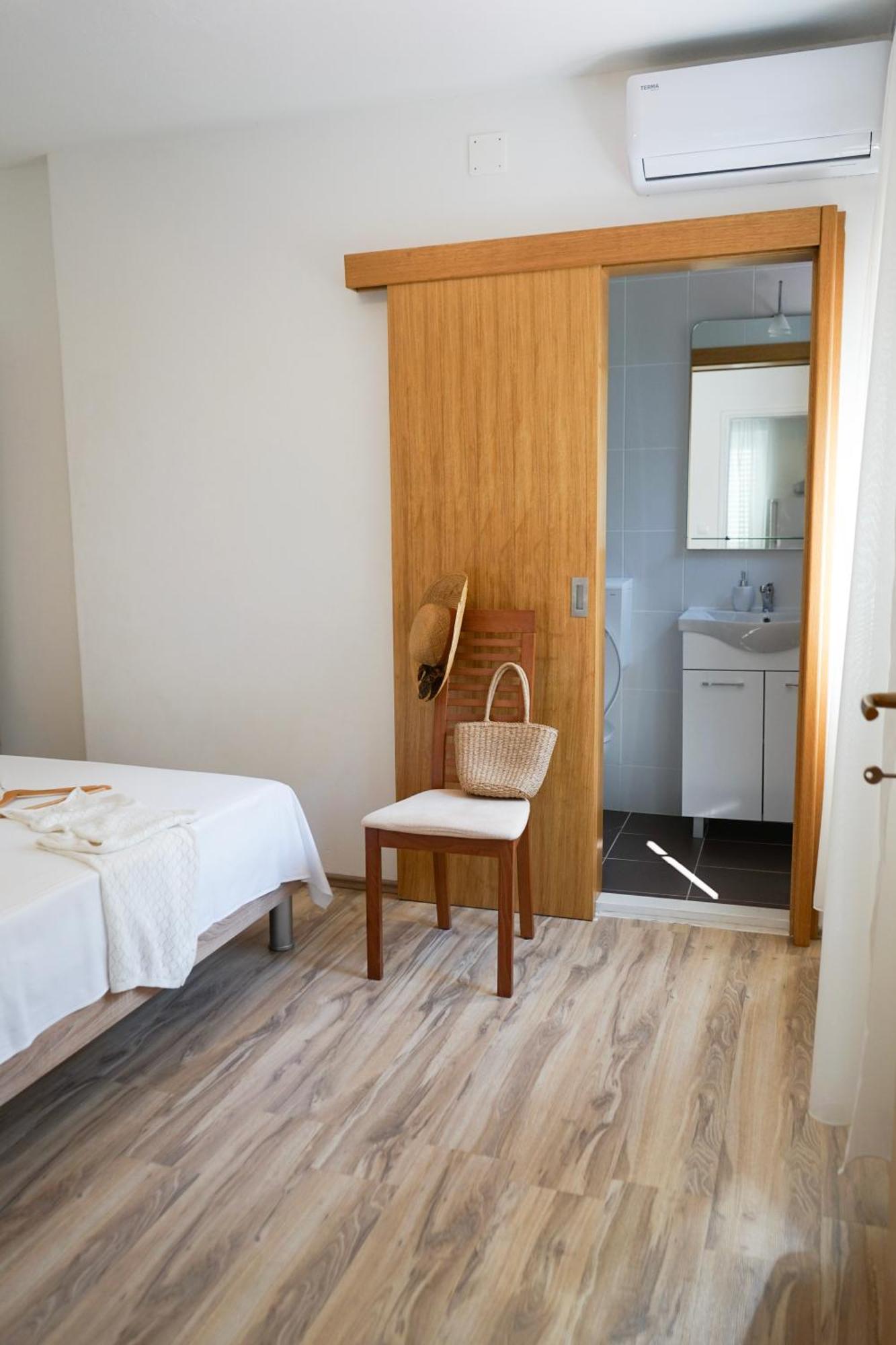 Apartments Rose Makarska Exterior foto