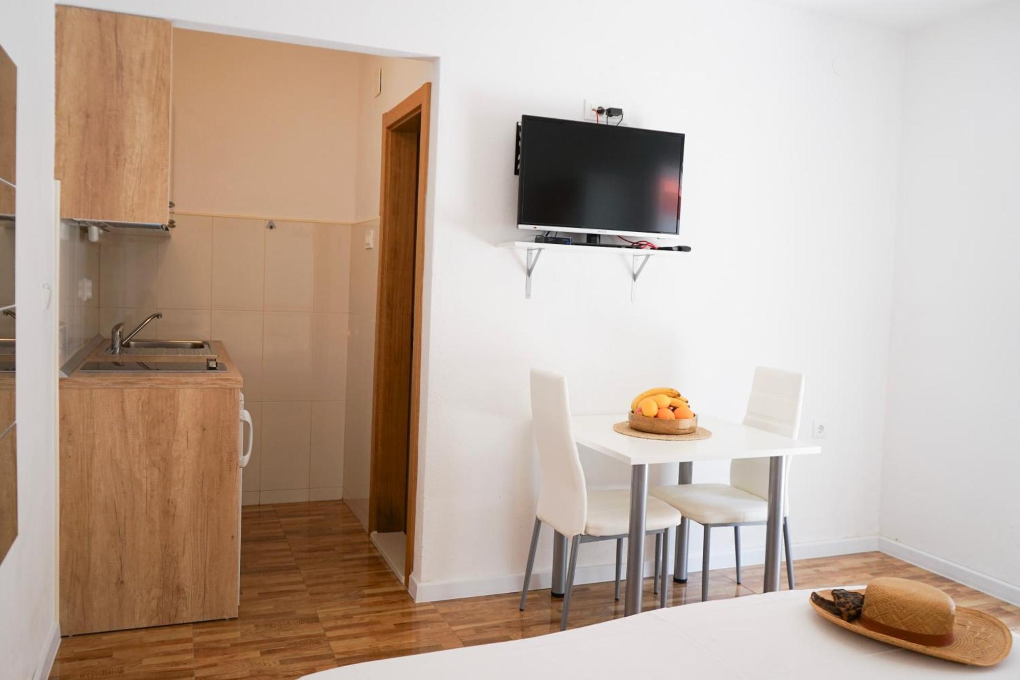 Apartments Rose Makarska Exterior foto