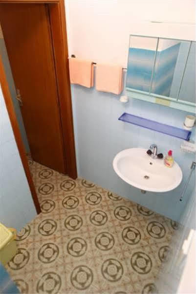 Apartments Rose Makarska Exterior foto